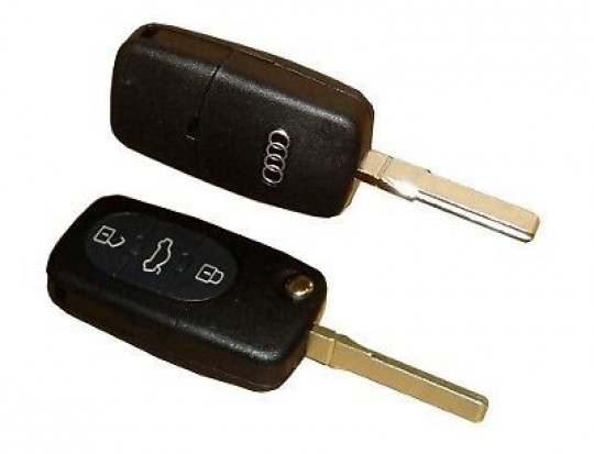Audi-A3-3-Button-Flip-Key-Case-with-Blade